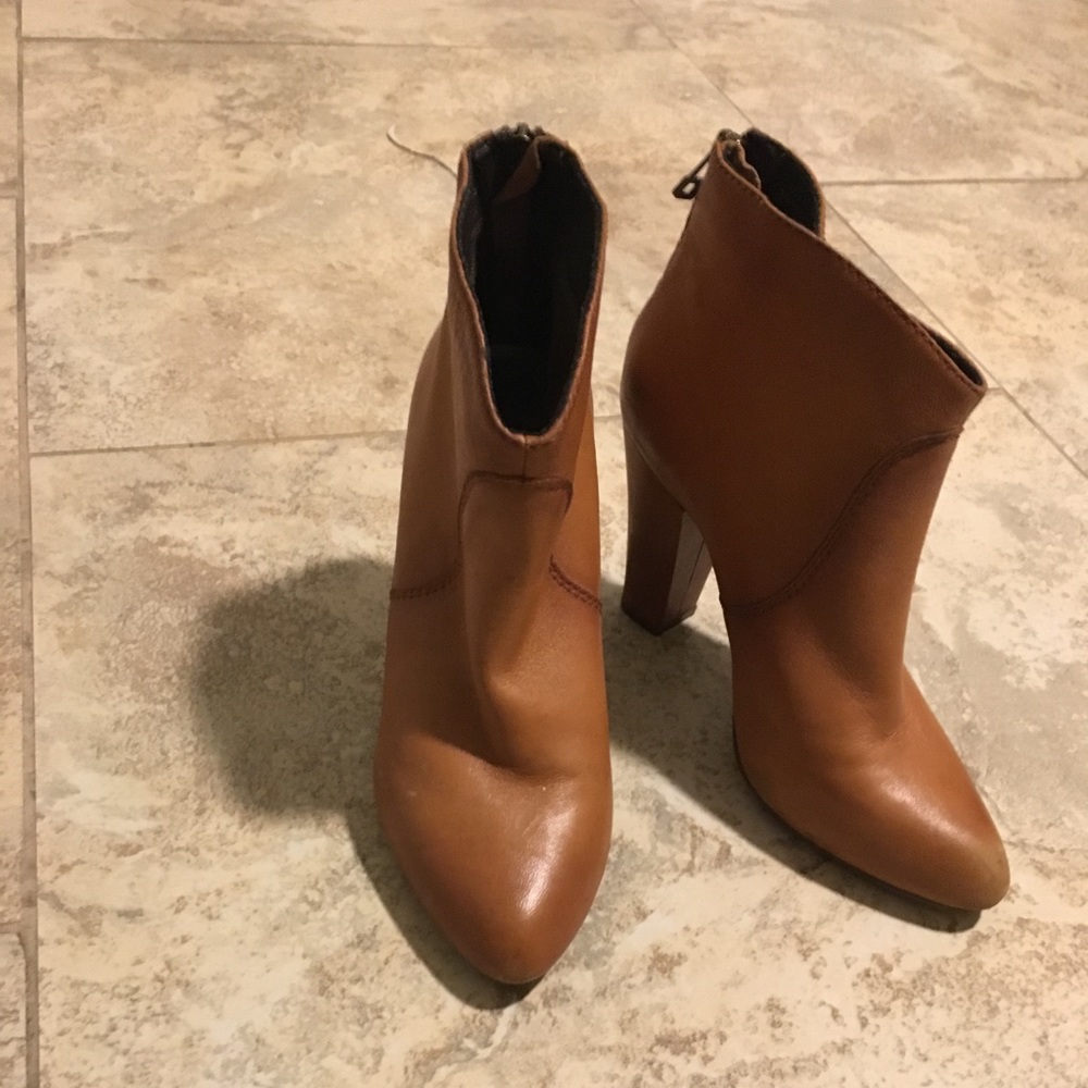 Ankle boots